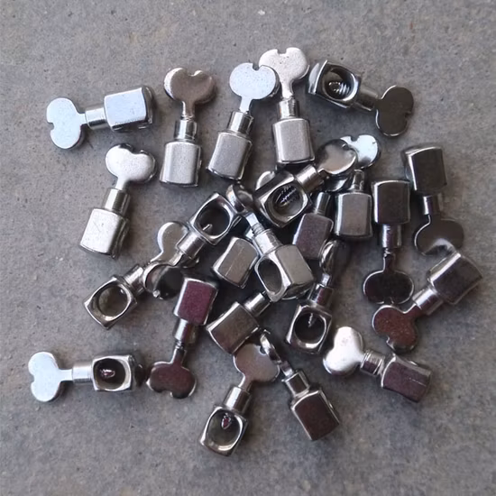 Pinça de agulha para máquina de costura doméstica 0352